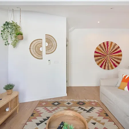 Boho Chic Liberdade Street Apartment *